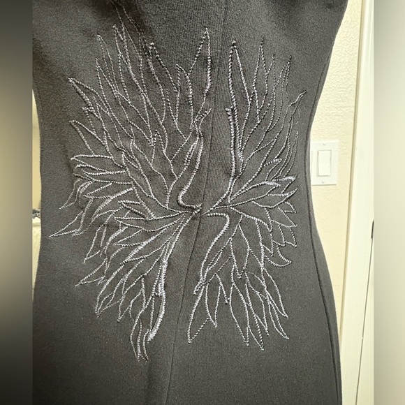 Stylish XCVI Black Women's Long Line Blazer with Embroidery  Detail at Waist. - Picture 15 of 16